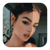 Makeup Magic Moment